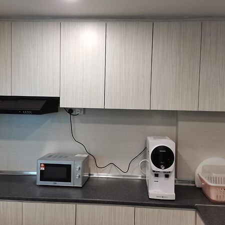 teo resident 2 vivacity jazz suite 4 Kuching Habitación foto